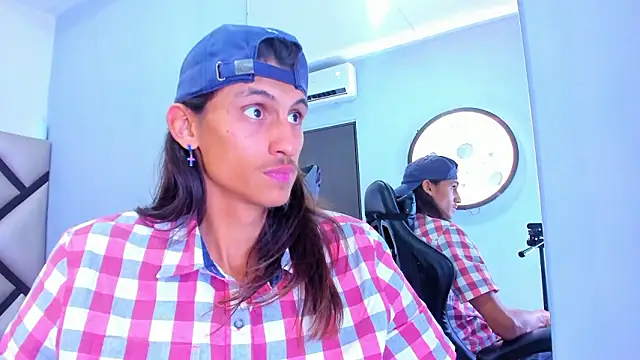 Snapshot of Noha-Smith chatting on February 3, 6:40 am Noha-Smith online show from February 3, 6:40 am