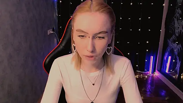 crybambi online show from February 12, 7:03 am