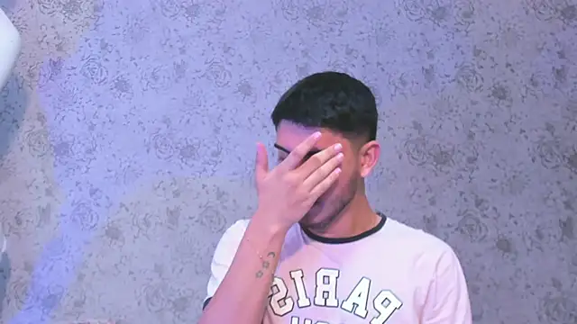 Snapshot of Apolo_Gray chatting on February 11, 4:28 am Apolo Gray online show from February 11, 4:28 am