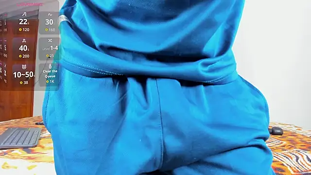 Snapshot of david_hot08 chatting on February 3, 6:40 am david hot08 online show from February 3, 6:40 am