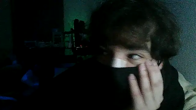 Snapshot of RaccooIsHere chatting on February 26, 7:02 pm RaccooIsHere online show from February 26, 7:02 pm