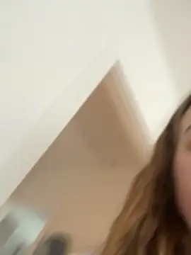 Snapshot of romyxxs chatting on February 10, 9:02 am romyxxs online show from February 10, 9:02 am