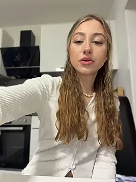 romyxxs online show from April 8, 7:47 pm