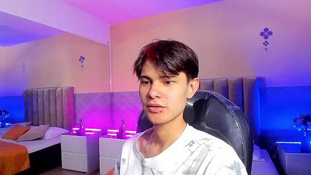 Derek Sinn online show from April 16, 7:58 pm