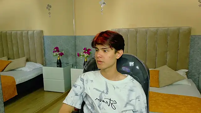 Snapshot of Derek_Sinn chatting on June 12, 8:30 pm Derek Sinn online show from June 12, 8:30 pm