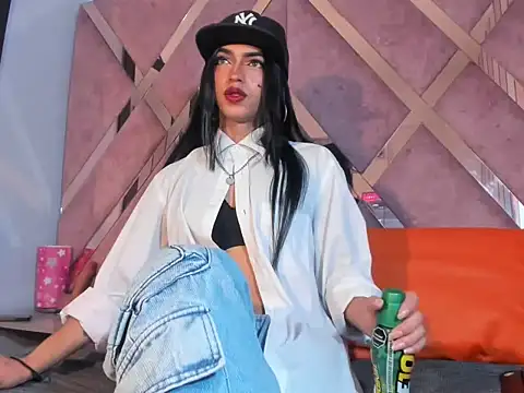 MeghanQueen   online show from February 7, 3:43 am