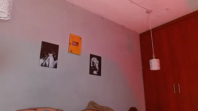 arianna rossi11 online show from April 23, 11:53 am