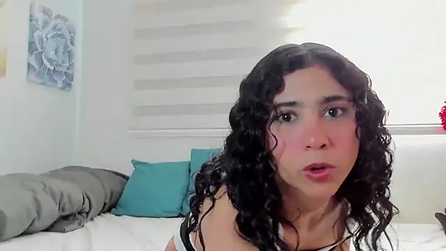 Snapshot of LunaLith chatting on February 20, 2:39 pm LunaLith online show from February 20, 2:39 pm