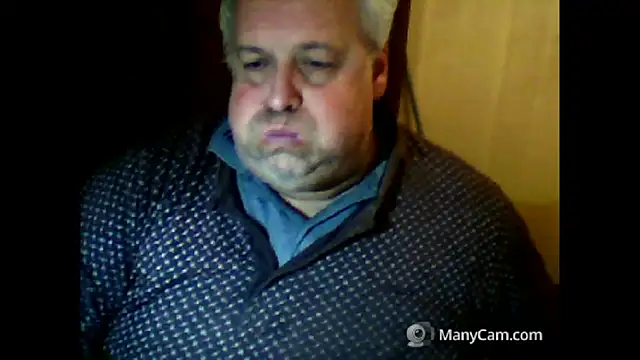 Snapshot of swichcassanesi chatting on February 9, 8:46 pm swichcassanesi online show from February 9, 8:46 pm
