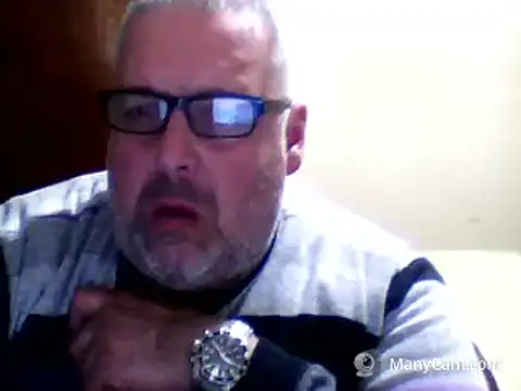 swichcassanesi online show from April 15, 7:21 pm