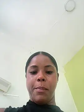 LIA PARKERR online show from March 10, 6:02 pm