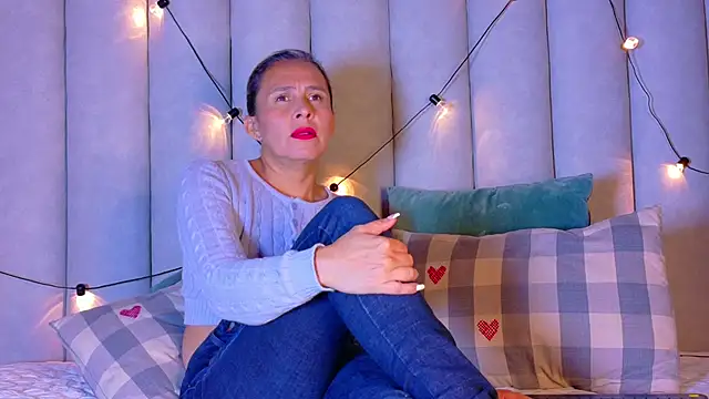 Snapshot of THALIAGRAY__ chatting on February 27, 2:55 am THALIAGRAY online show from February 27, 2:55 am