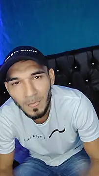 Snapshot of junior_men22 chatting on February 2, 1:10 pm junior men22 online show from February 2, 1:10 pm