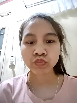 Snapshot of kimoanh102 chatting on February 7, 1:15 pm kimoanh102 online show from February 7, 1:15 pm