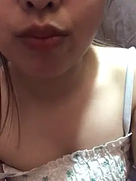 honeyyy110 online show from March 2, 5:19 am