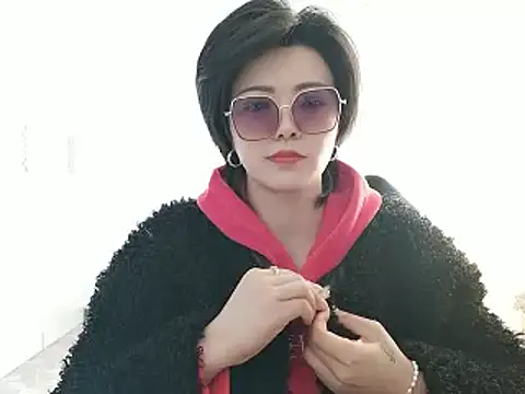 Snapshot of Nikishine chatting on February 4, 3:56 am Nikishine online show from February 4, 3:56 am