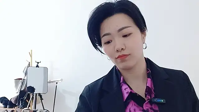 Snapshot of Nikishine chatting on February 25, 2:32 am Nikishine online show from February 25, 2:32 am