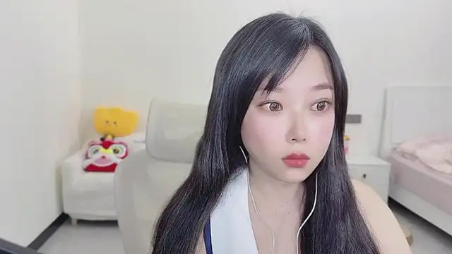 Snapshot of Yumi_yuni chatting on March 17, 12:26 am Yumi yuni online show from March 17, 12:26 am