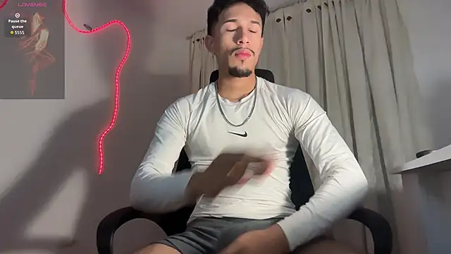 rafael stone11 online show from April 12, 1:32 am