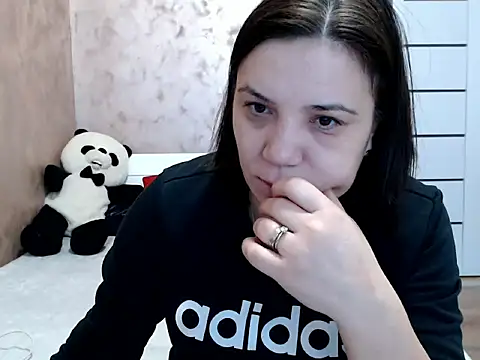 Snapshot of LorraGrey chatting on February 4, 7:03 am LorraGrey online show from February 4, 7:03 am