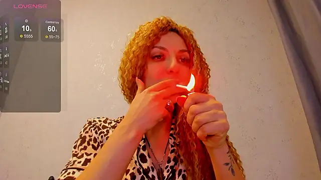 Snapshot of LannaQuinn chatting on February 9, 5:00 am LannaQuinn online show from February 9, 5:00 am