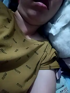 hot-luna- online show from April 14, 10:27 pm