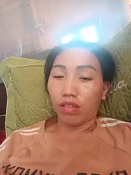 hot-luna- online show from May 15, 11:23 pm