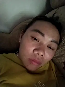 Snapshot of Bella-222 chatting on February 15, 7:51 am Bella-222 online show from February 15, 7:51 am