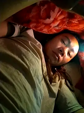 Snapshot of Bella-222 chatting on February 15, 7:54 pm Bella-222 online show from February 15, 7:54 pm