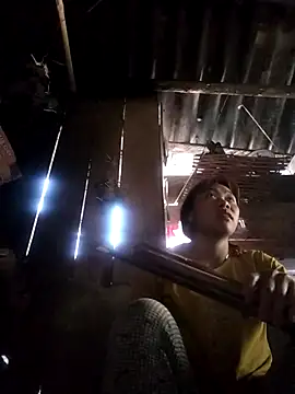 Snapshot of Bella-222 chatting on February 21, 9:21 am Bella-222 online show from February 21, 9:21 am