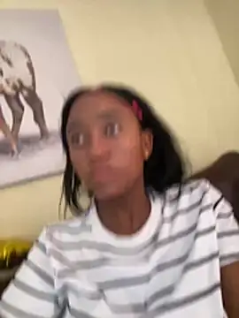 Snapshot of Amari_26 chatting on February 15, 6:10 am Amari 26 online show from February 15, 6:10 am