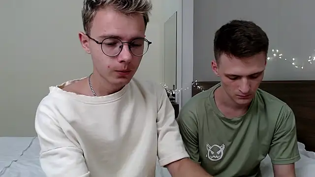 NikiKerryCum online show from March 13, 3:29 pm