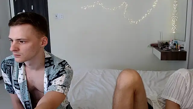 NikiKerryCum online show from May 24, 4:50 am