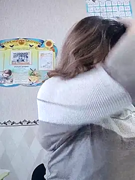 Snapshot of Soli9999 chatting on March 13, 6:42 am Soli9999 online show from March 13, 6:42 am