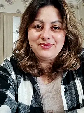 Snapshot of Soli9999 chatting on April 6, 4:32 am Soli9999 online show from April 6, 4:32 am