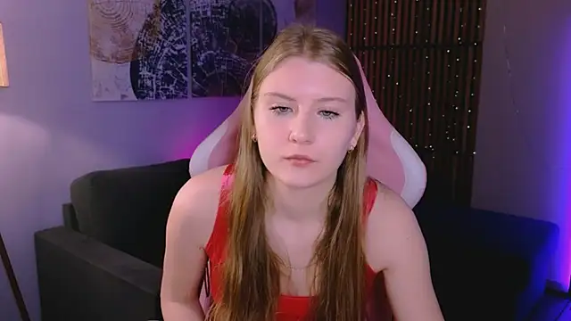 Caroline Desire  online show from March 18, 7:44 am