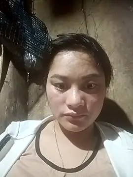 Snapshot of Momo-biki chatting on February 19, 8:21 am Momo-biki online show from February 19, 8:21 am