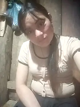 Snapshot of Momo-biki chatting on March 10, 1:27 pm Momo-biki online show from March 10, 1:27 pm