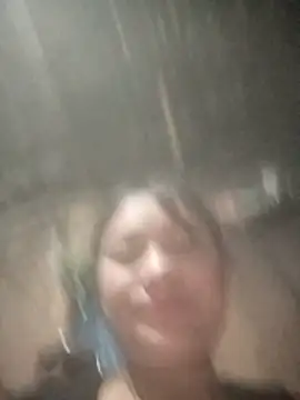 Snapshot of Momo-biki chatting on March 11, 11:38 am Momo-biki online show from March 11, 11:38 am