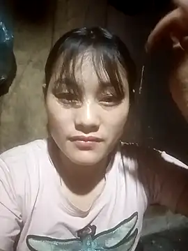 Snapshot of Momo-biki chatting on March 25, 10:05 pm Momo-biki online show from March 25, 10:05 pm