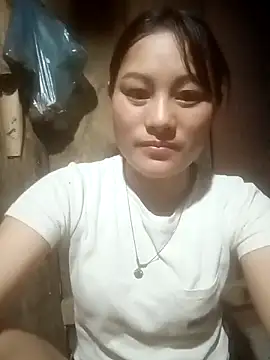 Snapshot of Momo-biki chatting on March 27, 10:09 pm Momo-biki online show from March 27, 10:09 pm