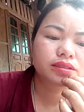 Snapshot of emlylyxinh chatting on February 13, 9:27 am emlylyxinh online show from February 13, 9:27 am