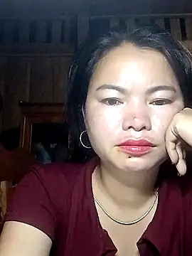 Snapshot of emlylyxinh chatting on February 24, 6:17 pm emlylyxinh online show from February 24, 6:17 pm