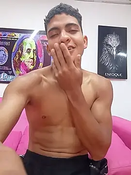 Snapshot of NikoHot_anatole chatting on June 7, 1:48 pm NikoHot anatole online show from June 7, 1:48 pm