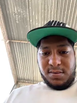 Snapshot of Danny_black11 chatting on February 11, 7:19 pm Danny black11 online show from February 11, 7:19 pm