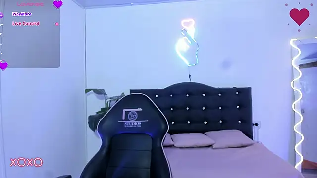 Snapshot of MILAH_TAY chatting on February 5, 11:37 am MILAH TAY online show from February 5, 11:37 am