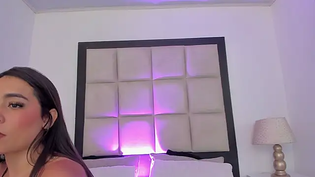 SussyFox online show from April 6, 3:48 am