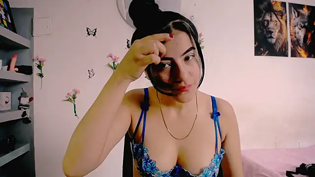 charlotte petit  online show from February 17, 4:13 pm