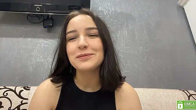 Snapshot of Sylynisem chatting on February 2, 7:34 pm Sylynisem online show from February 2, 7:34 pm