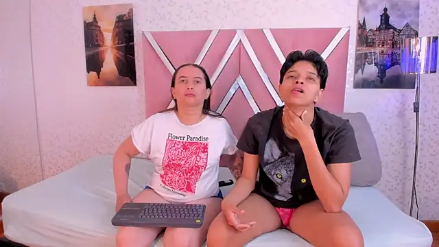 natasha and zoe online show from February 28, 11:33 am